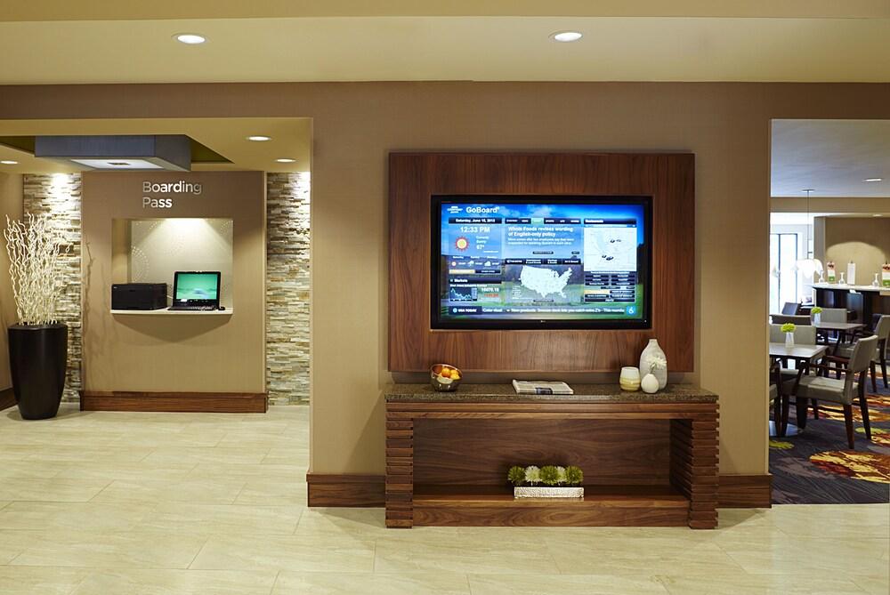 Courtyard By Marriott Ithaca Airport/University Екстериор снимка