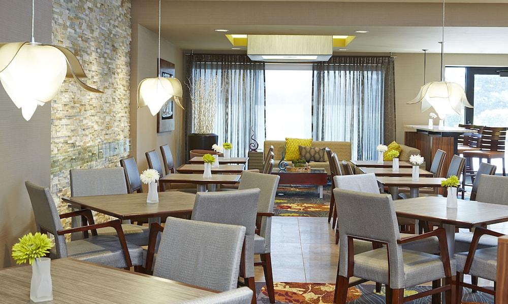 Courtyard By Marriott Ithaca Airport/University Екстериор снимка