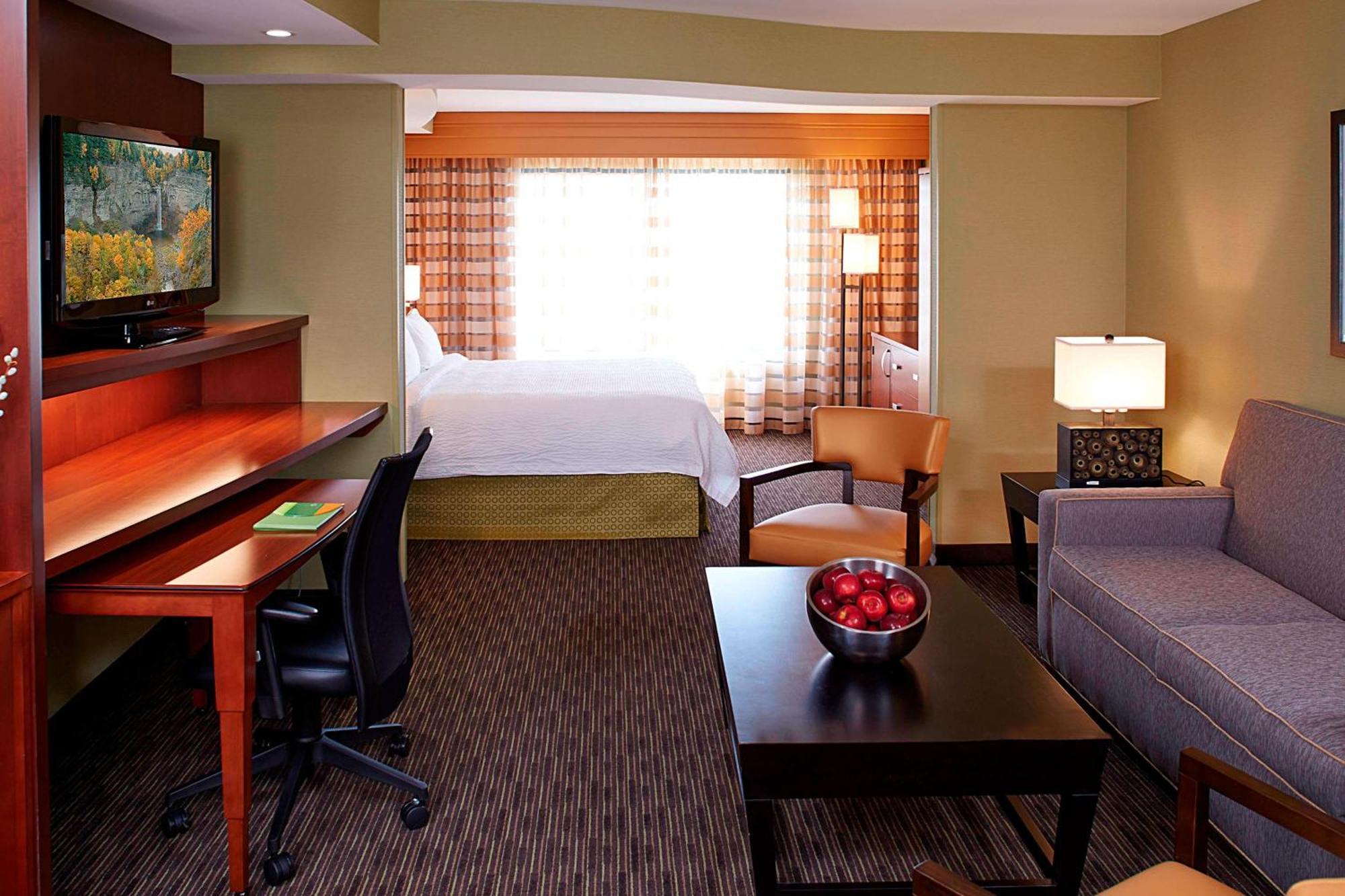 Courtyard By Marriott Ithaca Airport/University Екстериор снимка