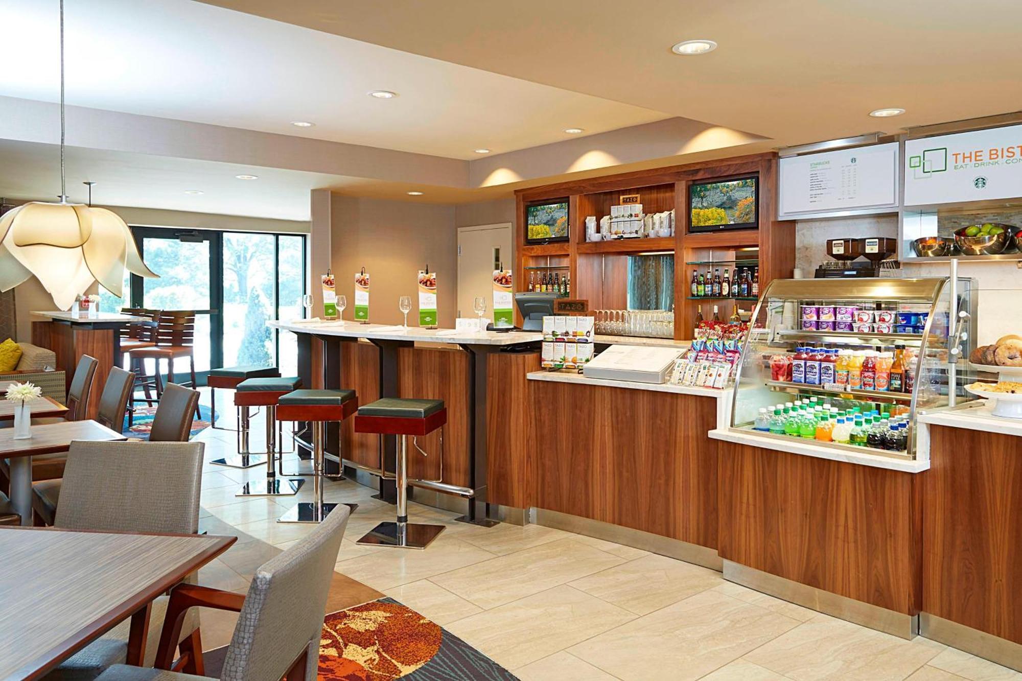 Courtyard By Marriott Ithaca Airport/University Екстериор снимка