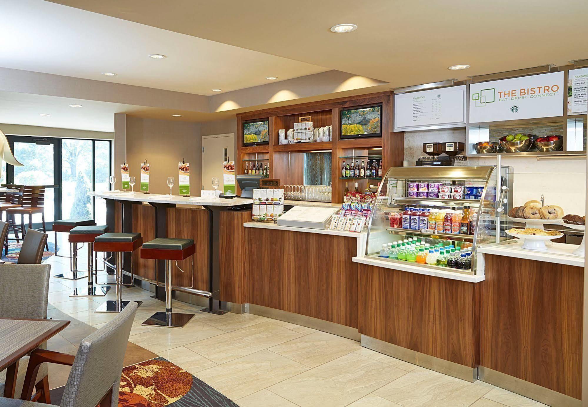 Courtyard By Marriott Ithaca Airport/University Екстериор снимка