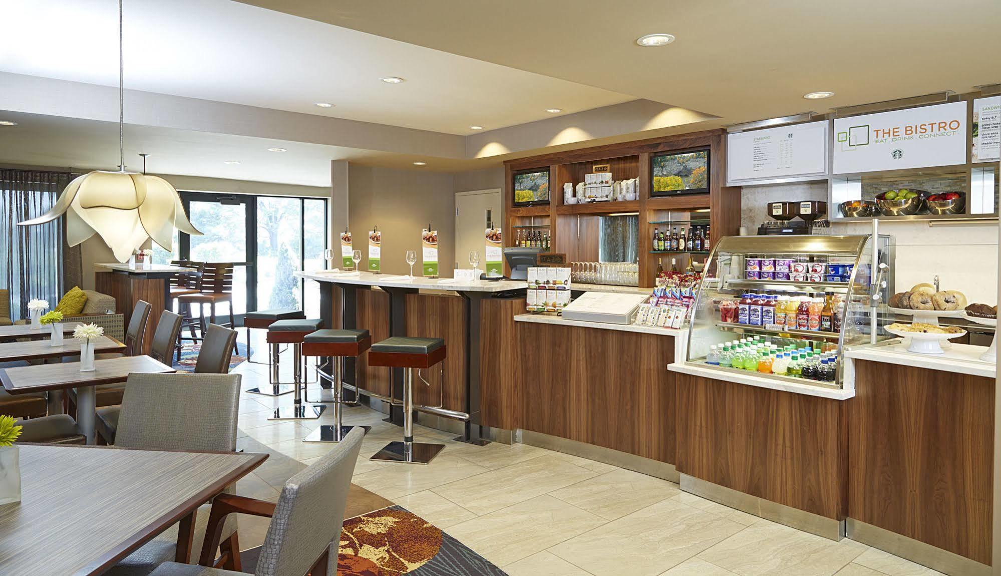 Courtyard By Marriott Ithaca Airport/University Екстериор снимка